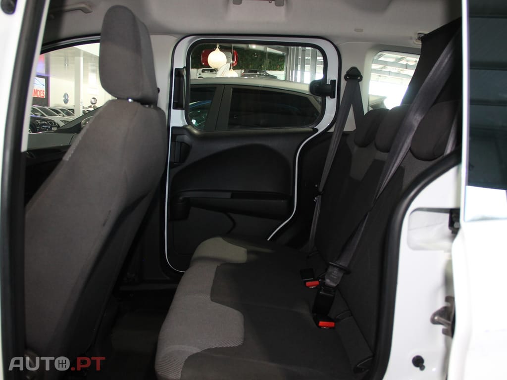 Ford Tourneo 5 LUGARES