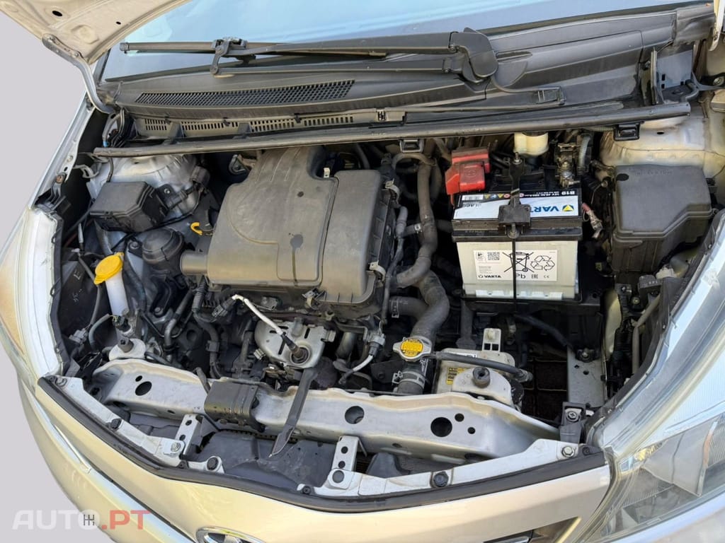 Toyota Yaris 1.0 VVT-i Comfort +PS Style +P.Techno