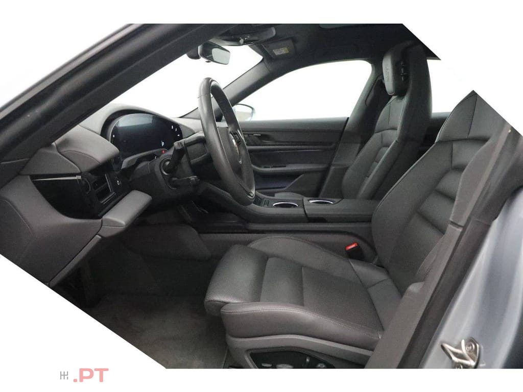 Porsche Taycan 4