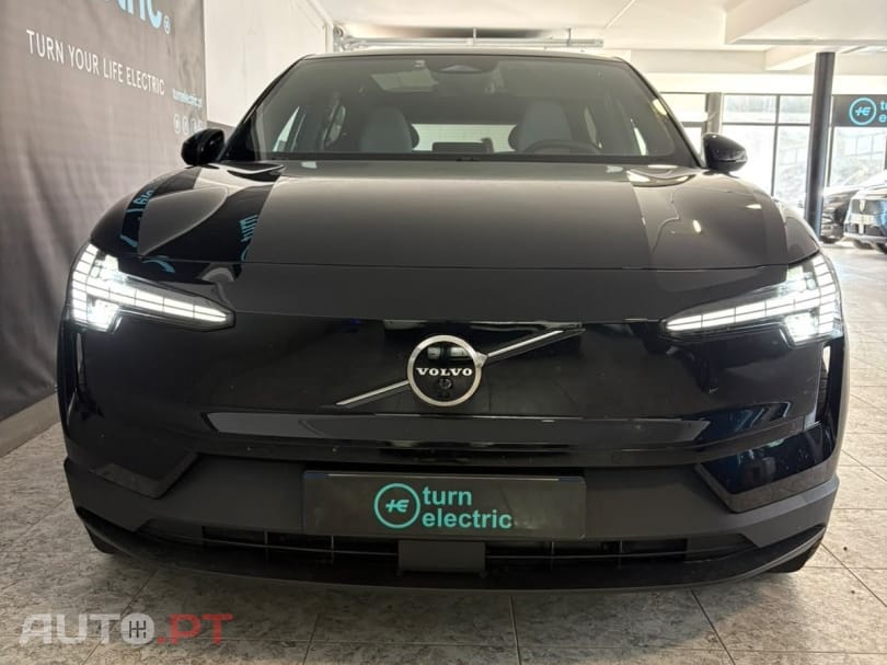 Volvo EX30 Twin Motor Performance AWD Black Edition Ultra
