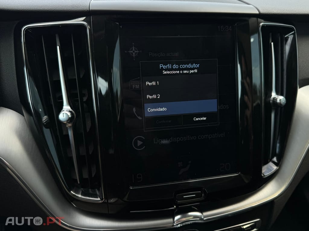 Volvo XC60 2.0 T8 PHEV Momentum Plus AWD