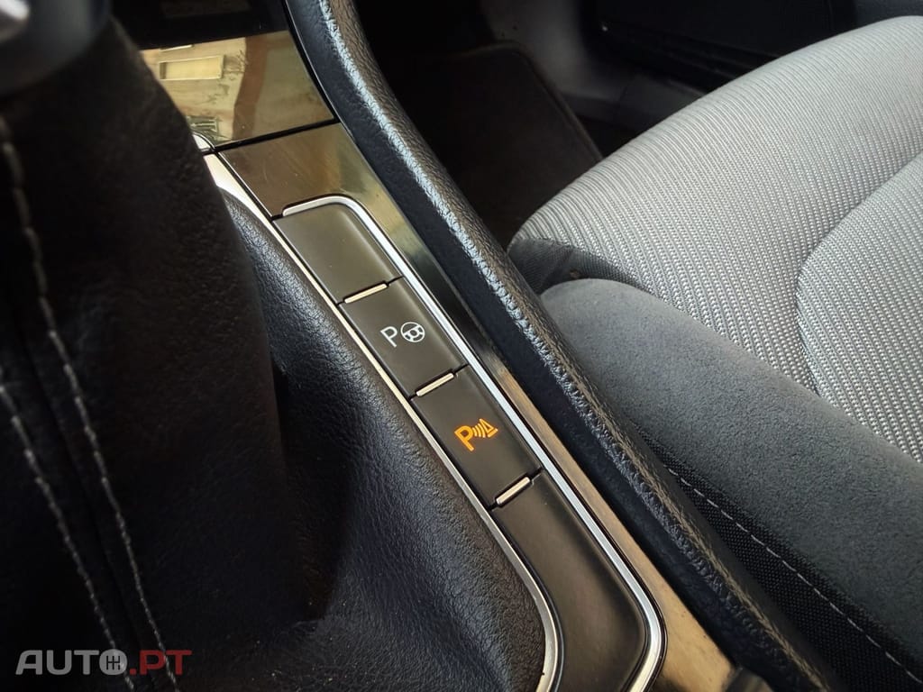 Volkswagen Golf 2.0 TDi Highline