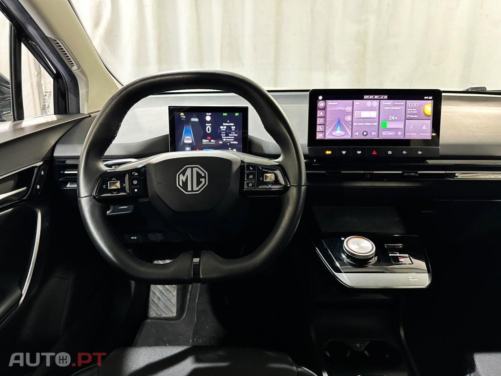 MG MG4 64 kWh Luxury