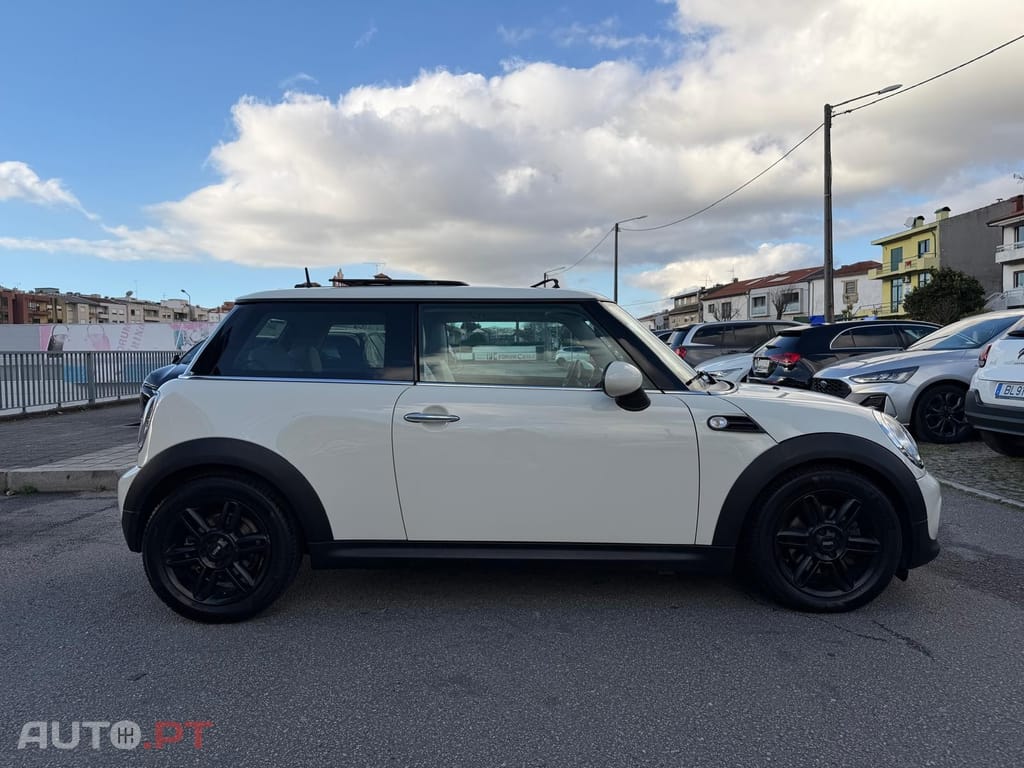 MINI Cooper Cooper D