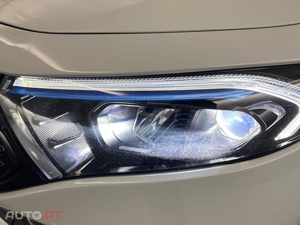 Mercedes-Benz EQA 250 AMG Line I.V.A DEDUTIVEL
