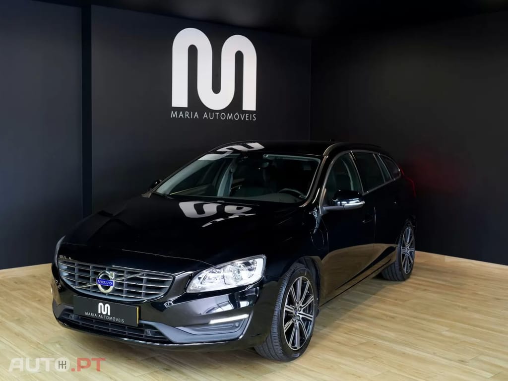 Volvo V60 2.4 D6 Momentum AWD Phev
