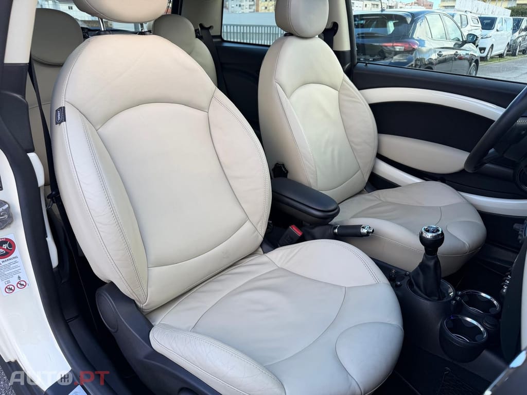 MINI Cooper Cooper D