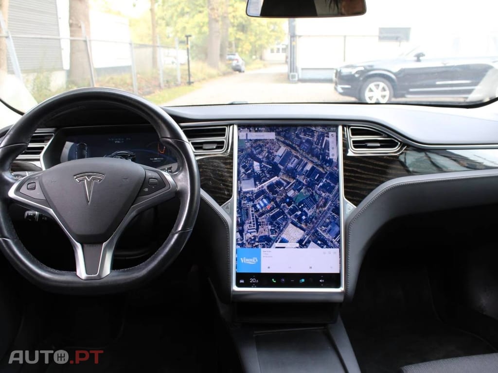 Tesla Model S 75D