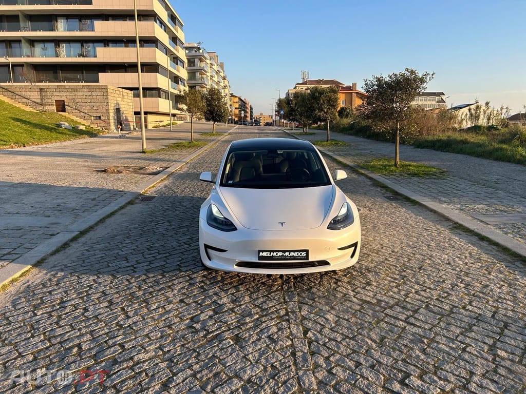 Tesla Model 3 Tração Traseira
