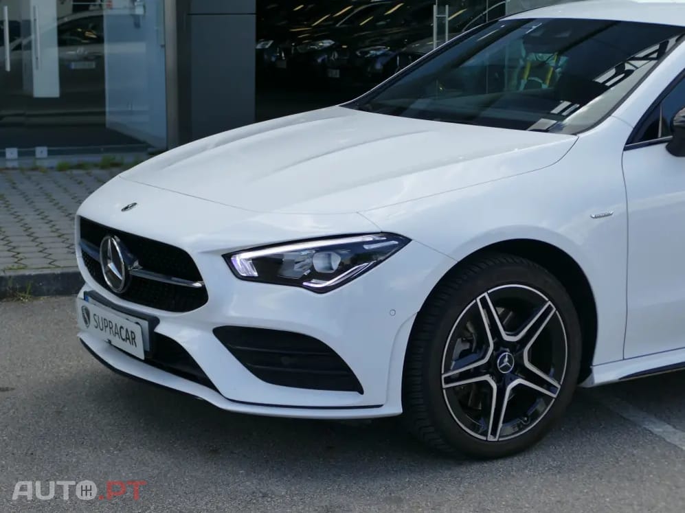 Mercedes-Benz CLA 250 e Shooting Brake AMG Line