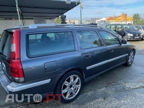 Volvo V70 D5 Nivel 2
