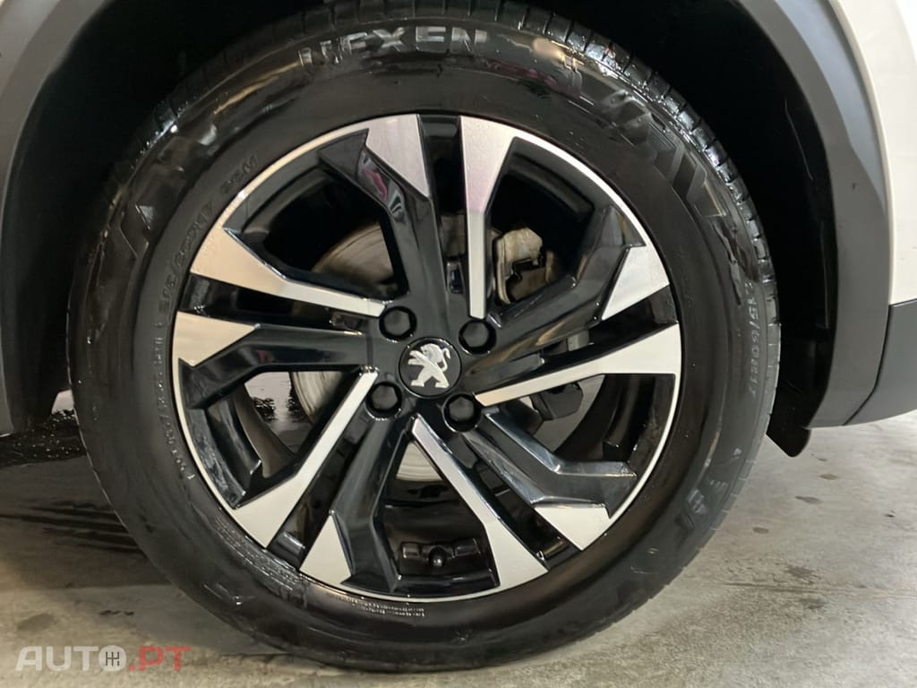 Peugeot 2008 1.2 PureTech Allure