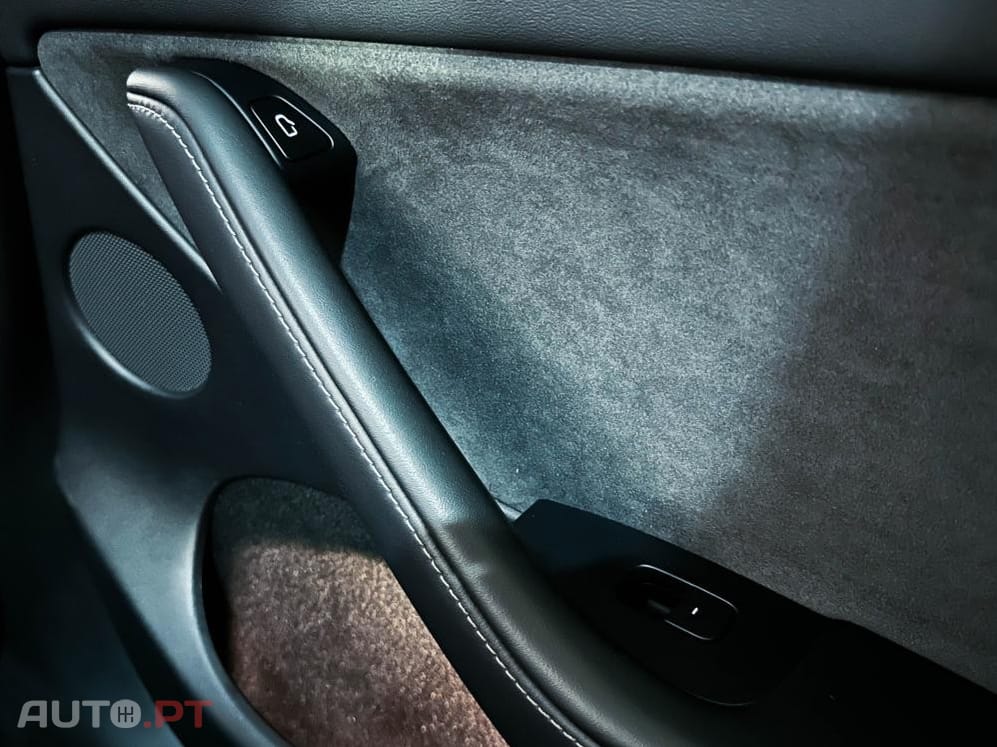 Tesla Model Y Long Range Dual Motor AWD