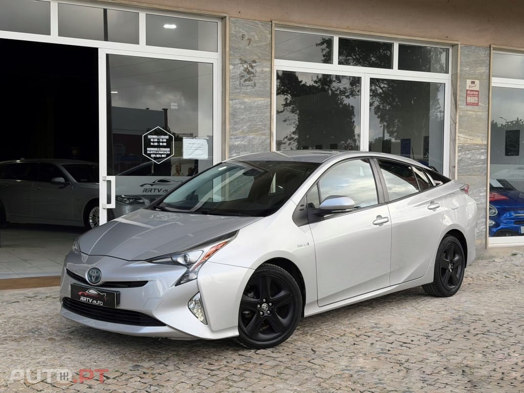 Toyota Prius 1.8 Luxury Touch&Go