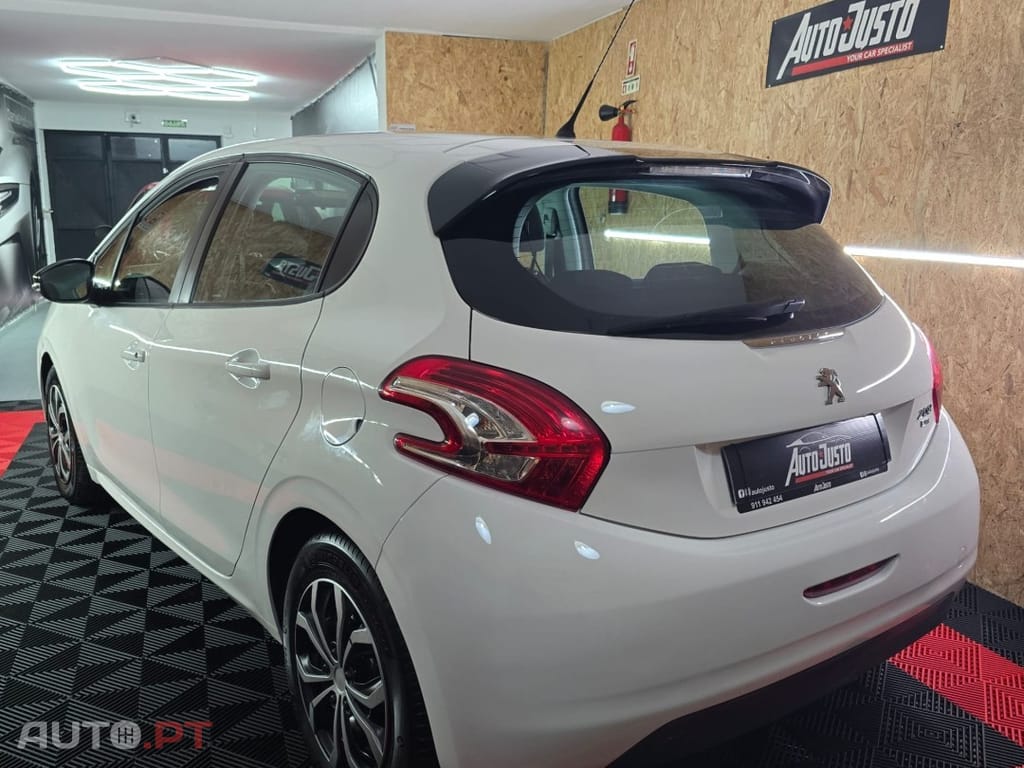 Peugeot 208 1.2 e-VTi Active