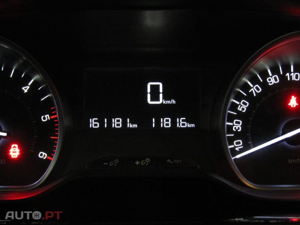 Peugeot 208 1.6 BlueHDi Access