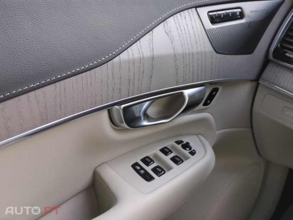 Volvo XC90 I.V.A DEDUTIVEL T8 Ultra 