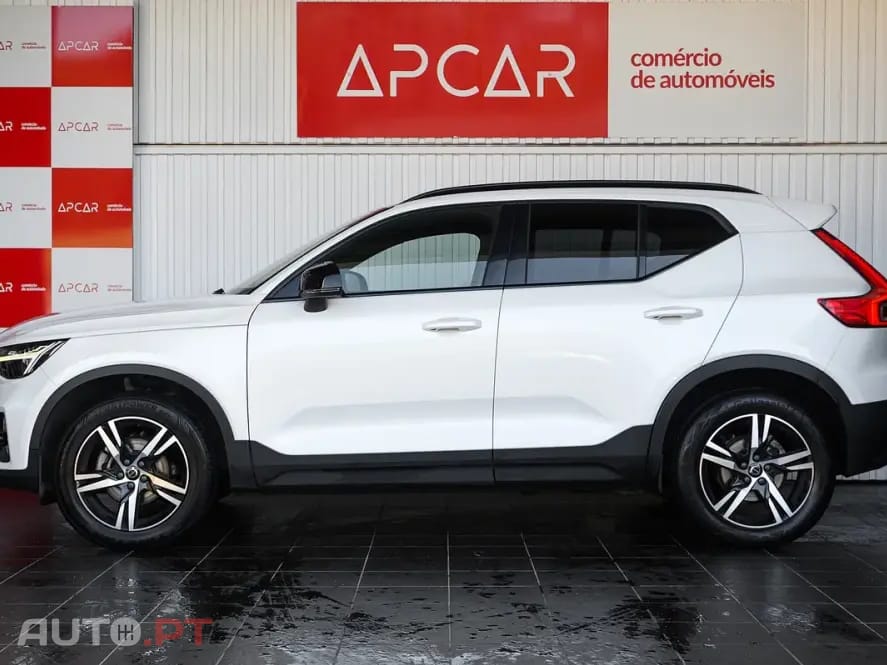Volvo XC40 1.5 T2 Plus Dark Auto