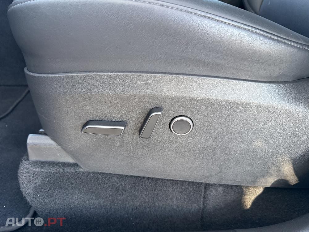 Tesla Model Y Performance Dual Motor AWD