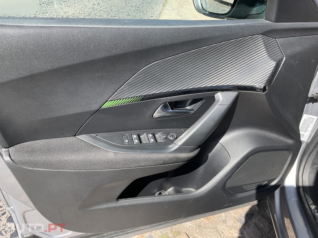 Peugeot 2008 1.2 PureTech Active Pack