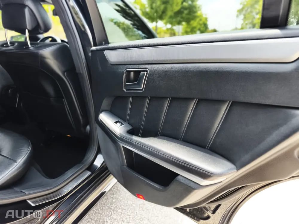 Mercedes-Benz E 220 CDI DPF BlueEFFICIENCY 7G-TRONIC Avantgarde