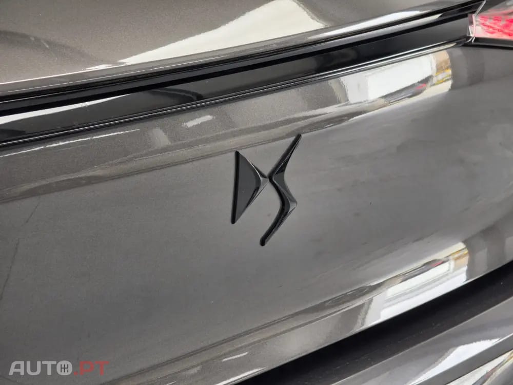 DS 4 E-TENSE 225 PERFORMANCE LINE+ — fotografia 15