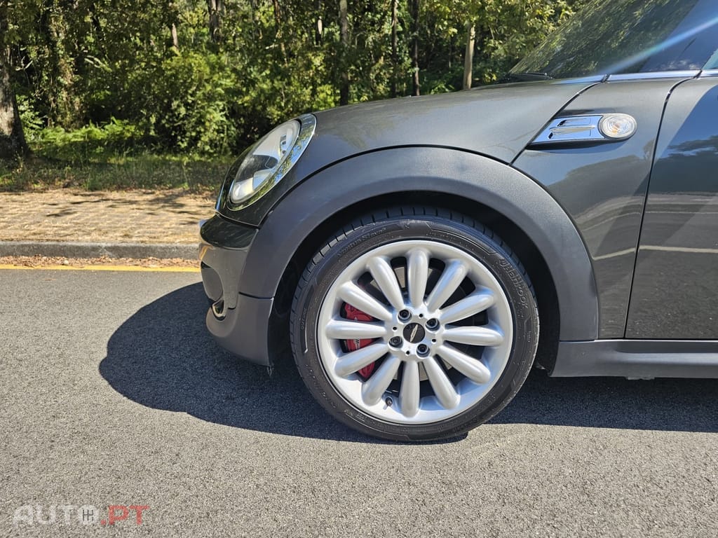 MINI Cabrio John Cooper Works