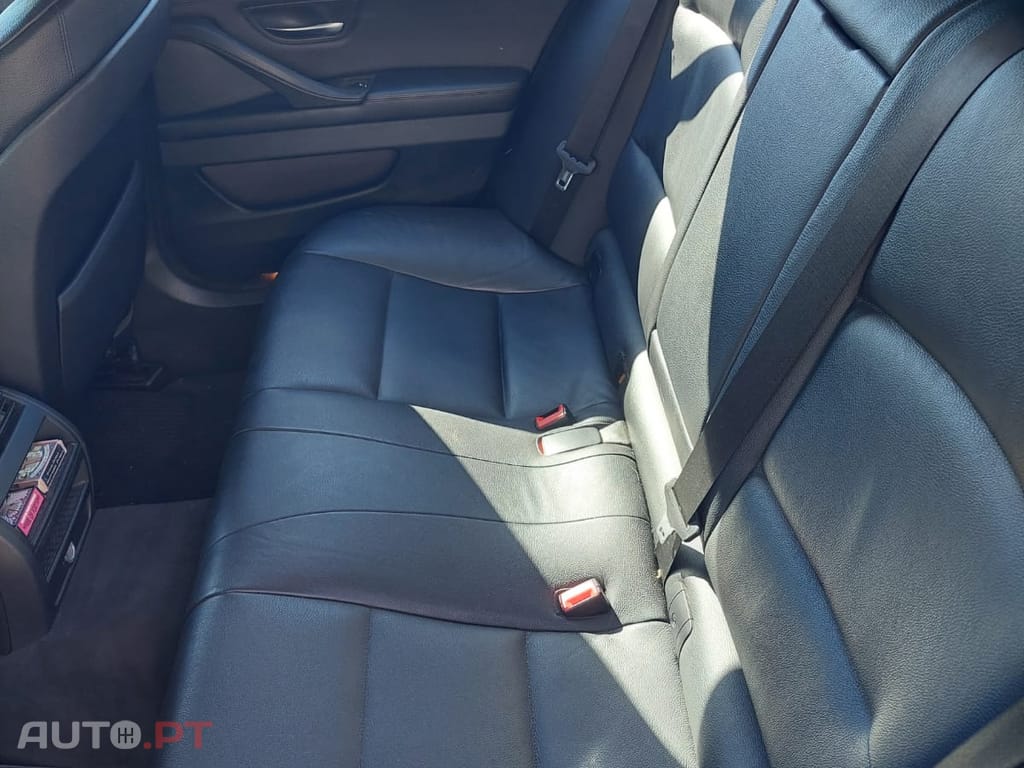 BMW 520 Luxury Line Auto