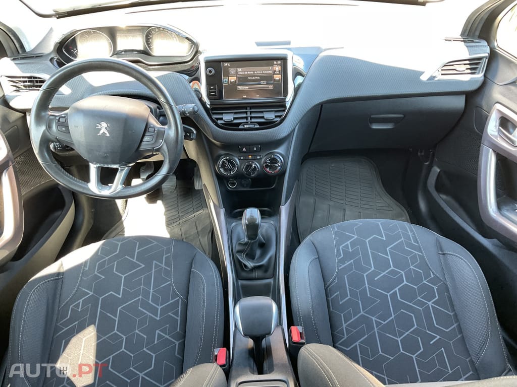 Peugeot 2008 1.2 PureTech Style
