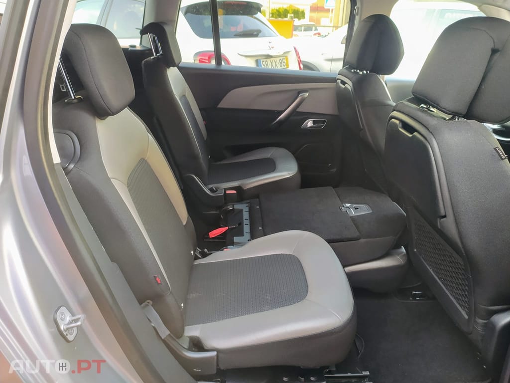 Citroen C4 SpaceTourer 1.5 BlueHDI Shine( 7 Lug)