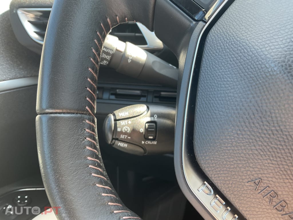 Peugeot 3008 1.2 PureTech Allure