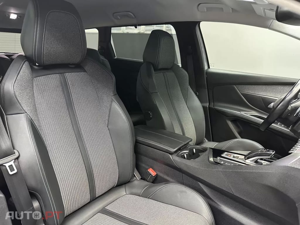 Peugeot 5008 1.2 PureTech Allure Pack