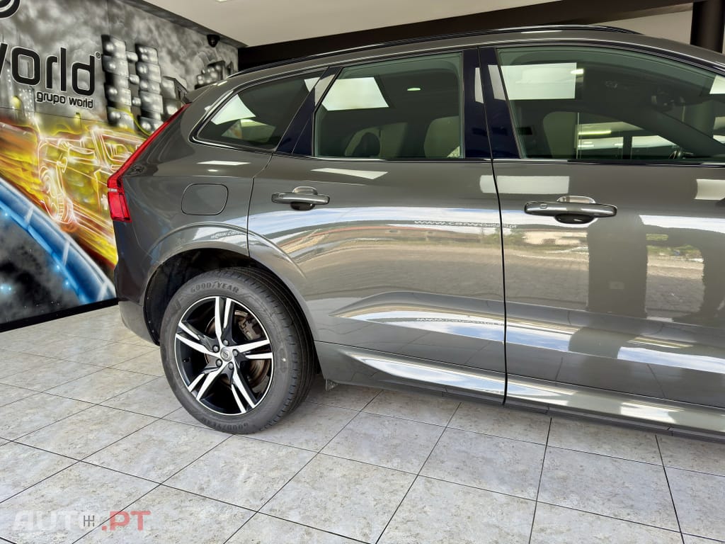 Volvo XC60 2.0 T8 PHEV R-Design AWD