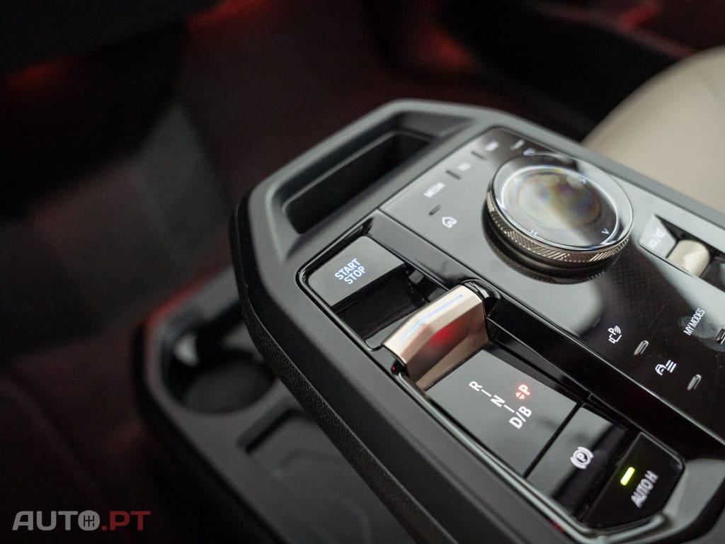 BMW iX xDrive 40