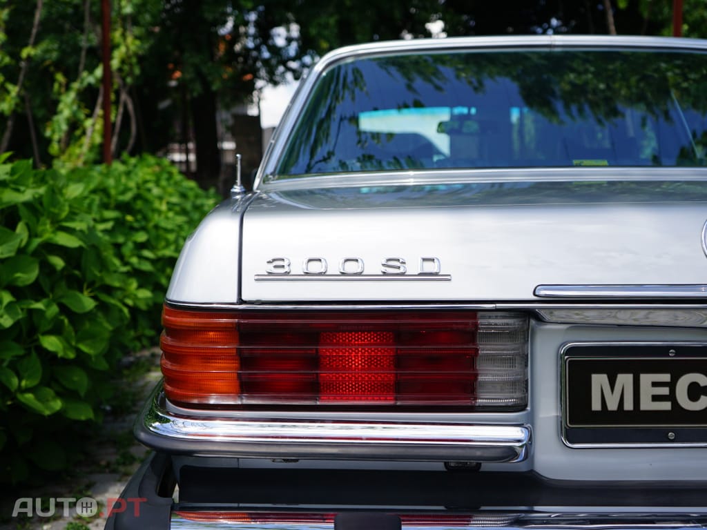 Mercedes-Benz 300 SD