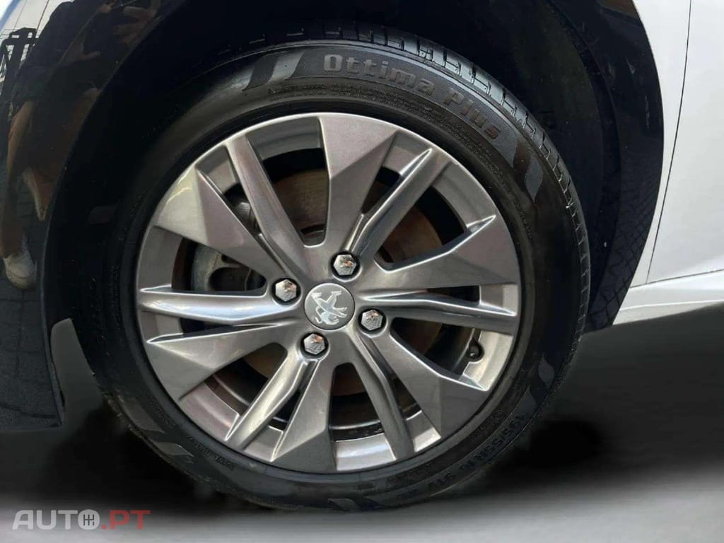 Peugeot E-208 Allure