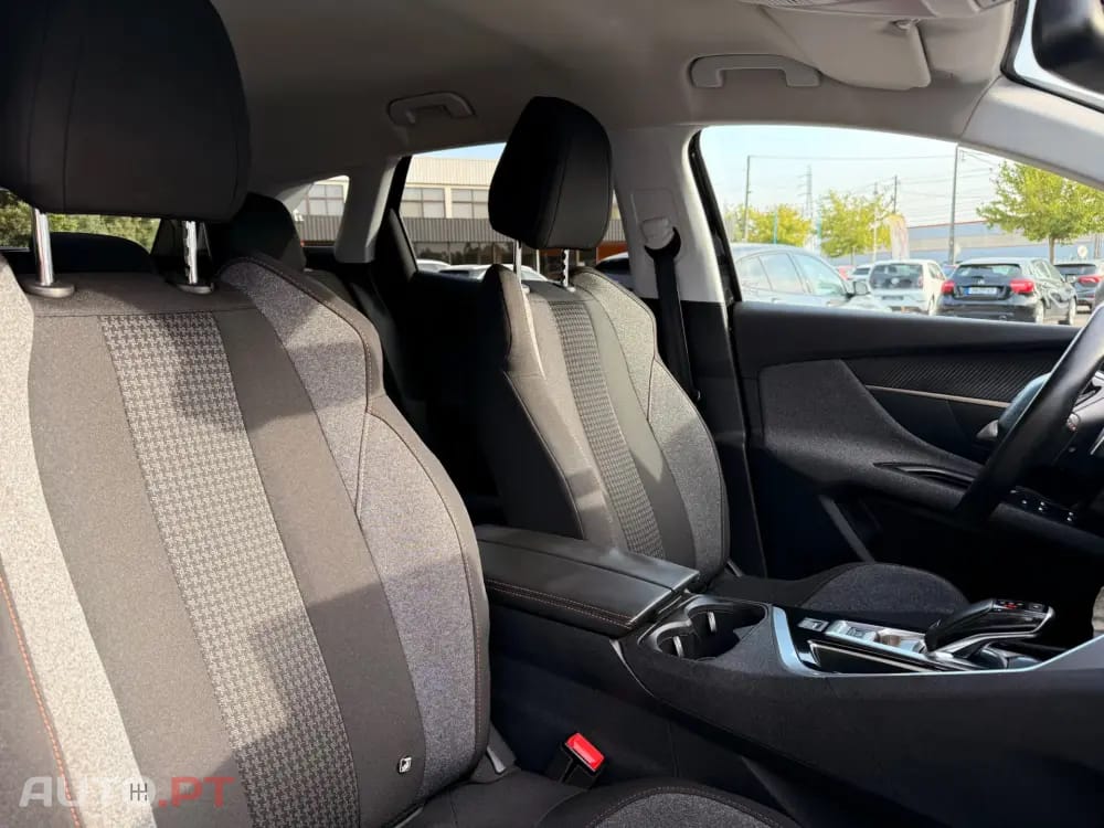 Peugeot 3008 1.6 BlueHDi Allure EAT6