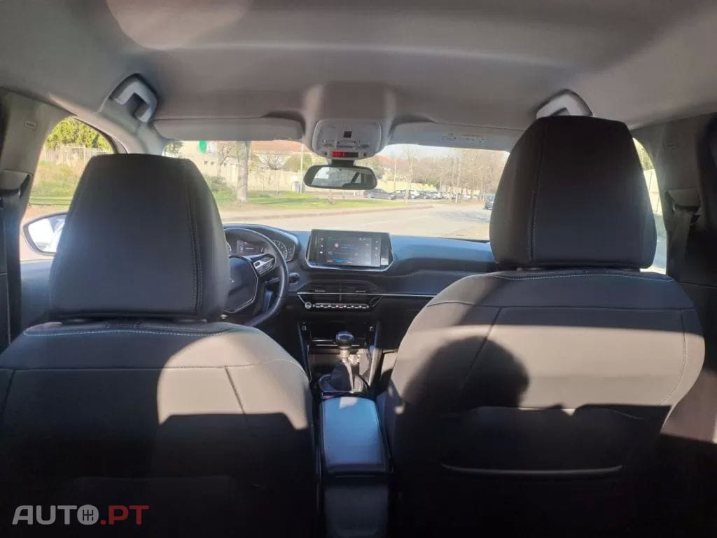 Peugeot 2008 1.5 BlueHDi Allure Pack