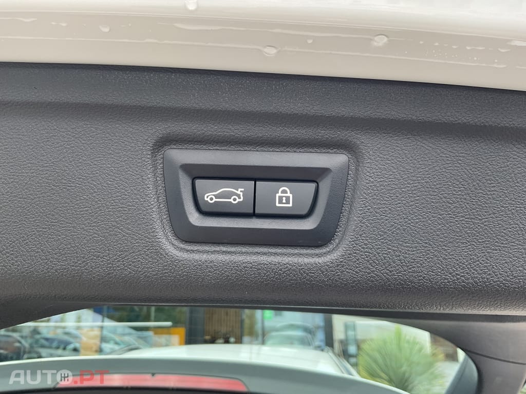 BMW 330 e Pack M Auto