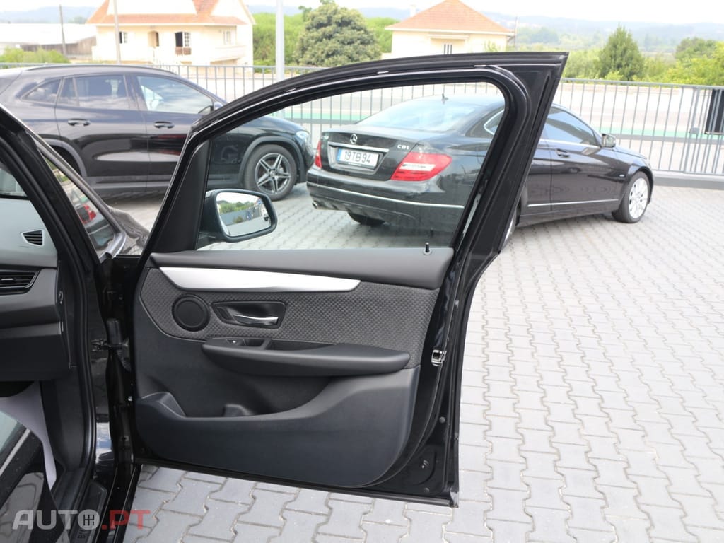 BMW 216 d