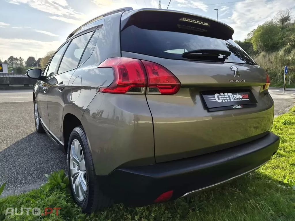 Peugeot 2008 1.2 PureTech Style