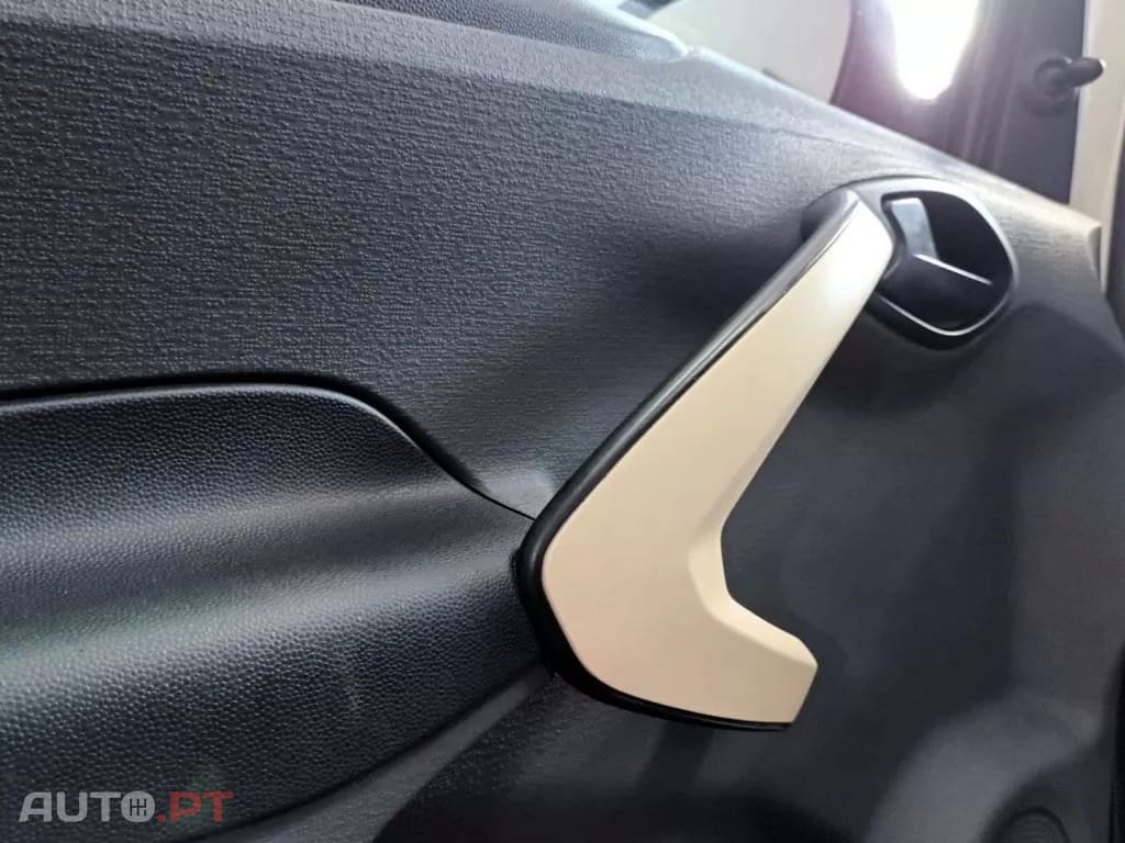 Ford KA 1.2 Titanium X