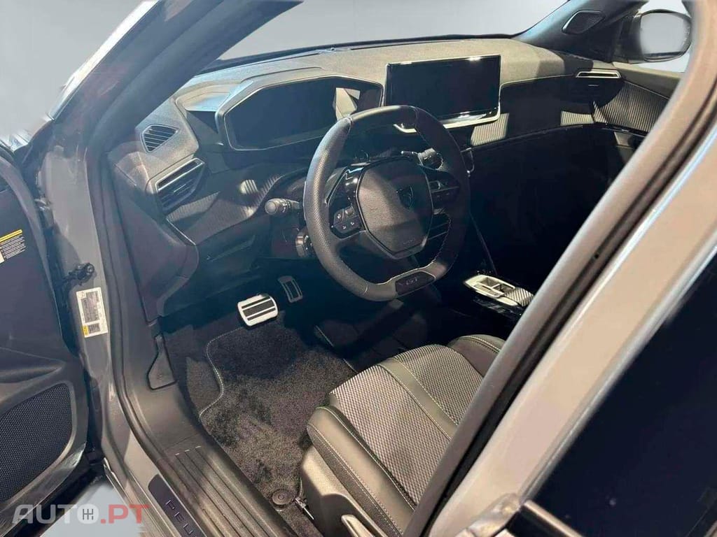 Peugeot 2008 GT HYBRID