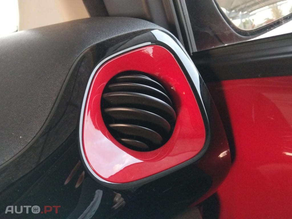 Toyota Aygo 1.0 VVti Exclusive Red