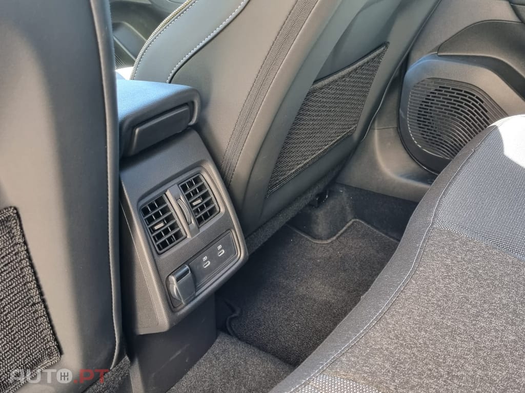 Renault Captur 1.0 TCe Techno Bi-Fuel