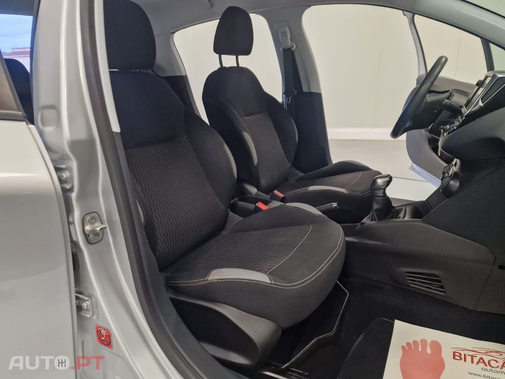 Peugeot 208 1.2 STYLE