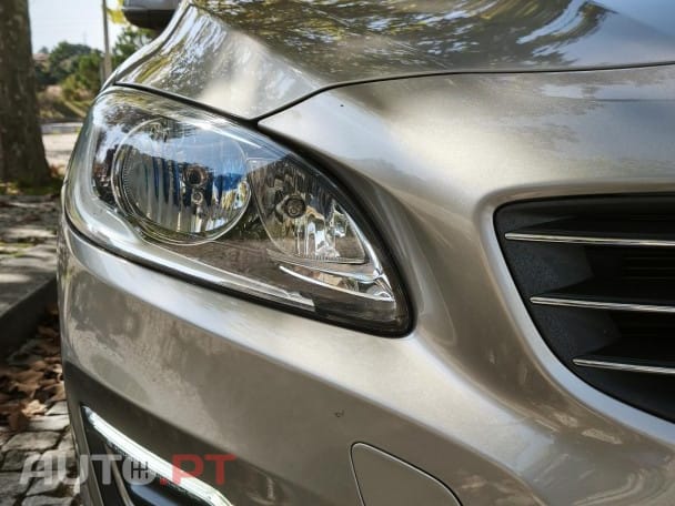 Volvo V60 1.6 D2 Summum Eco