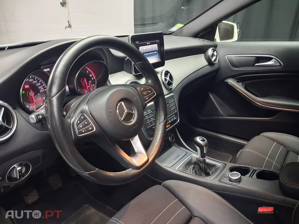 Mercedes-Benz GLA 180 d Urban