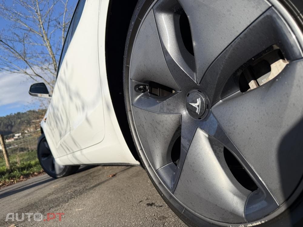 Tesla Model 3 Standard Range Plus RWD