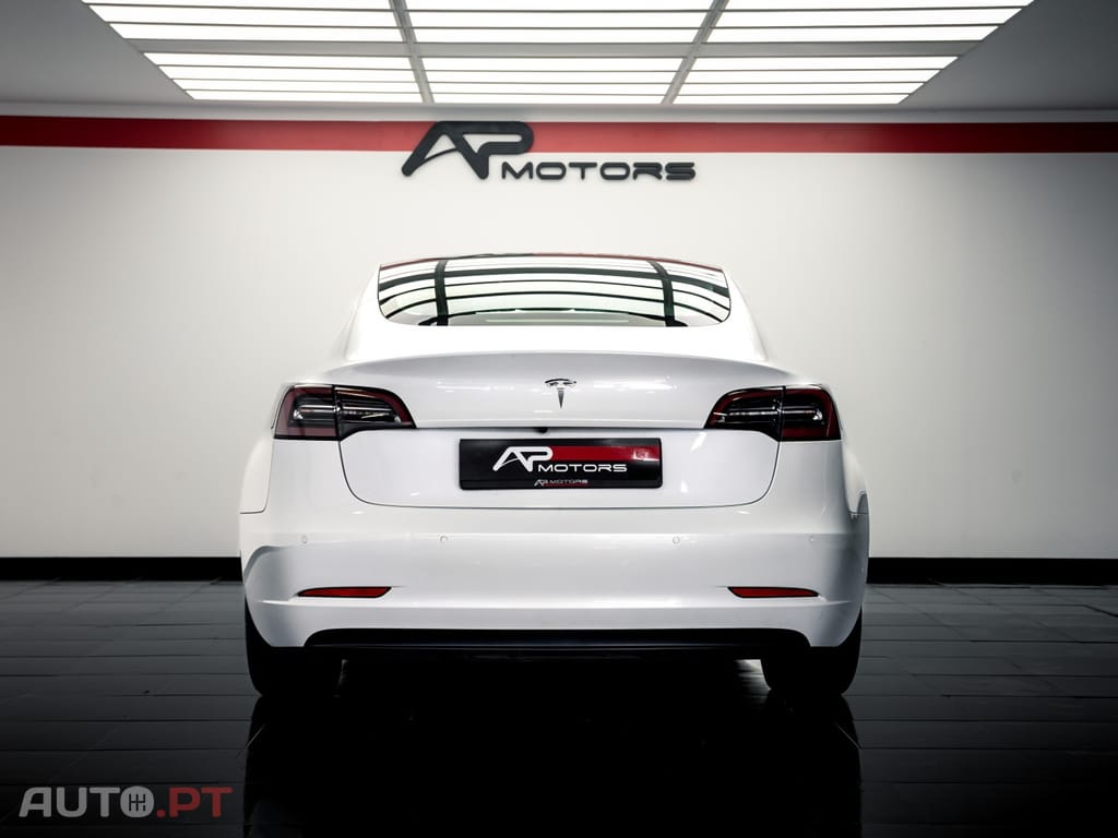 Tesla Model 3 Standard RWD Plus